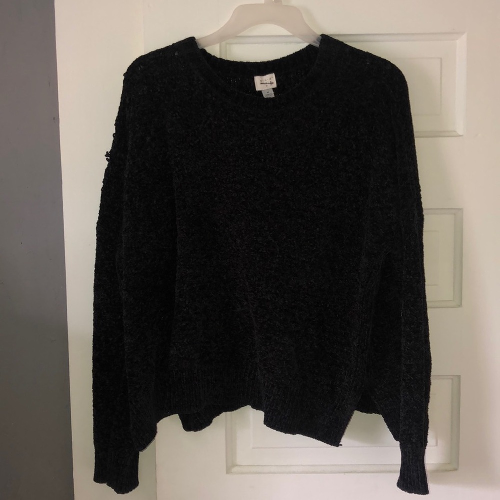 Black Cropped Chenille sweater